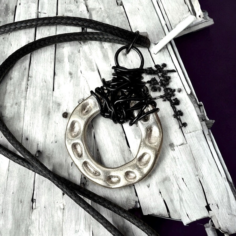 5 For $25💫Alternative Wrapped Siver Circle Pendant